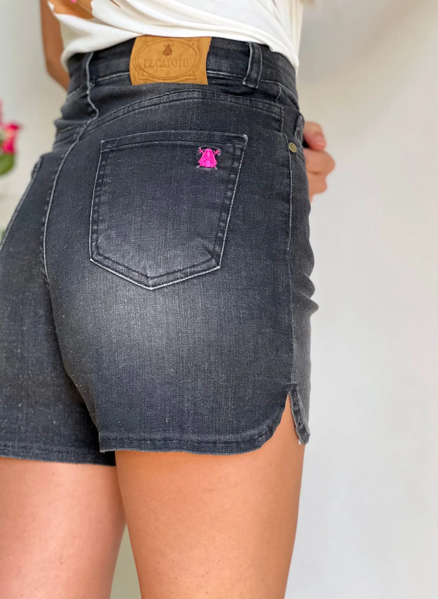 Short Vaquero Negro Mujer - Image 2